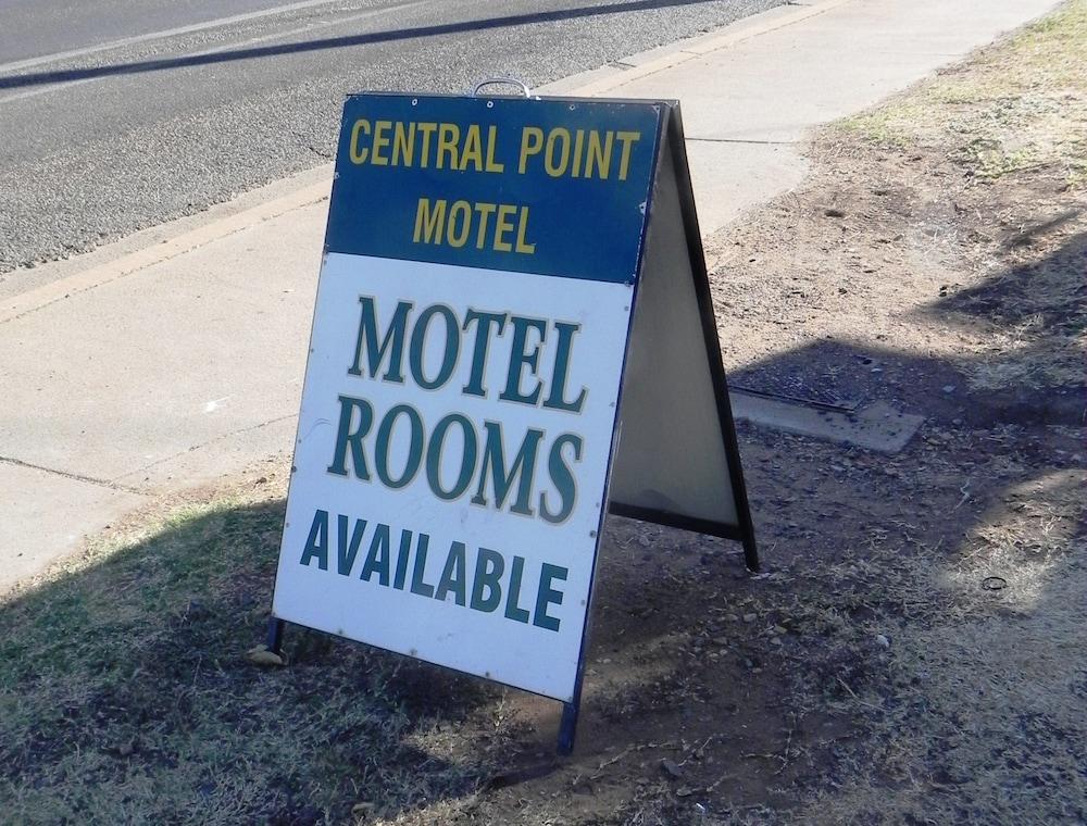 Central Point Motel Маунт-Айза Экстерьер фото