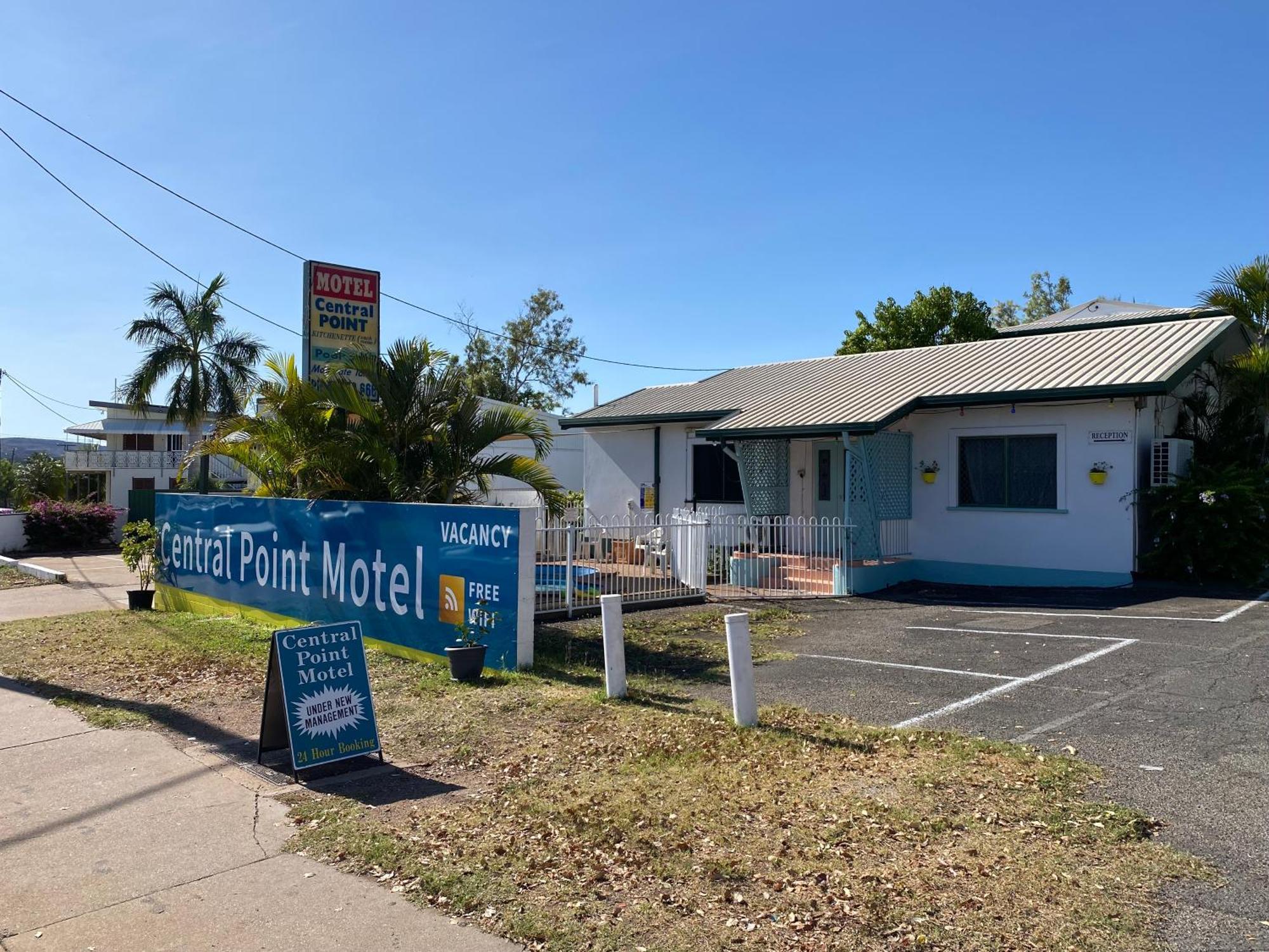 Central Point Motel Маунт-Айза Экстерьер фото